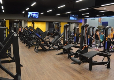 Academia completa à Venda